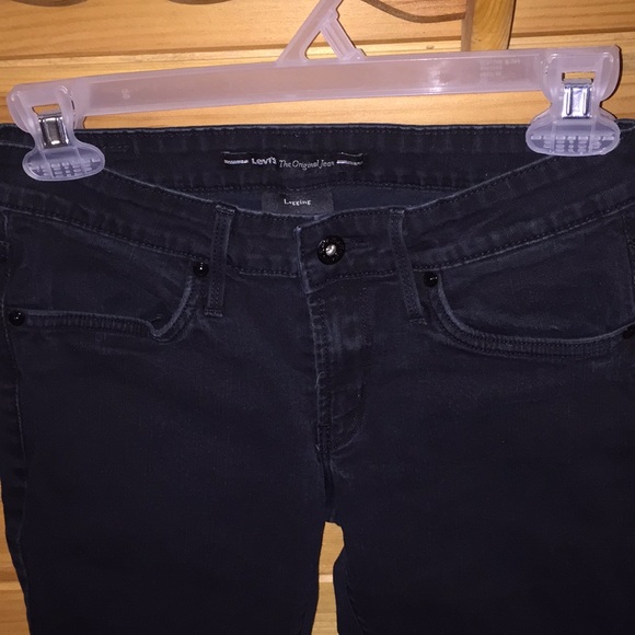 Black Levi - Picture 2 of 4